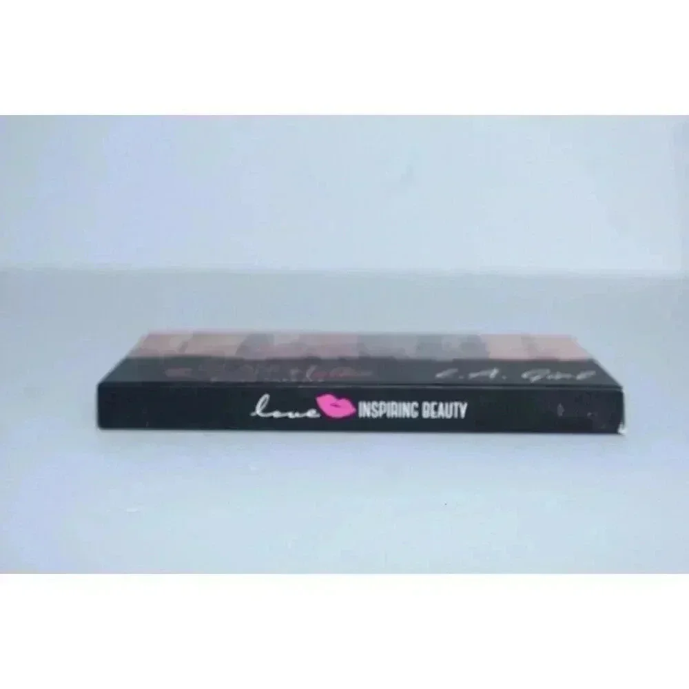 L.A.‎ Girl Blushed Babe Blush Palette - 4.6oz Inspiring Beauty New Unopened